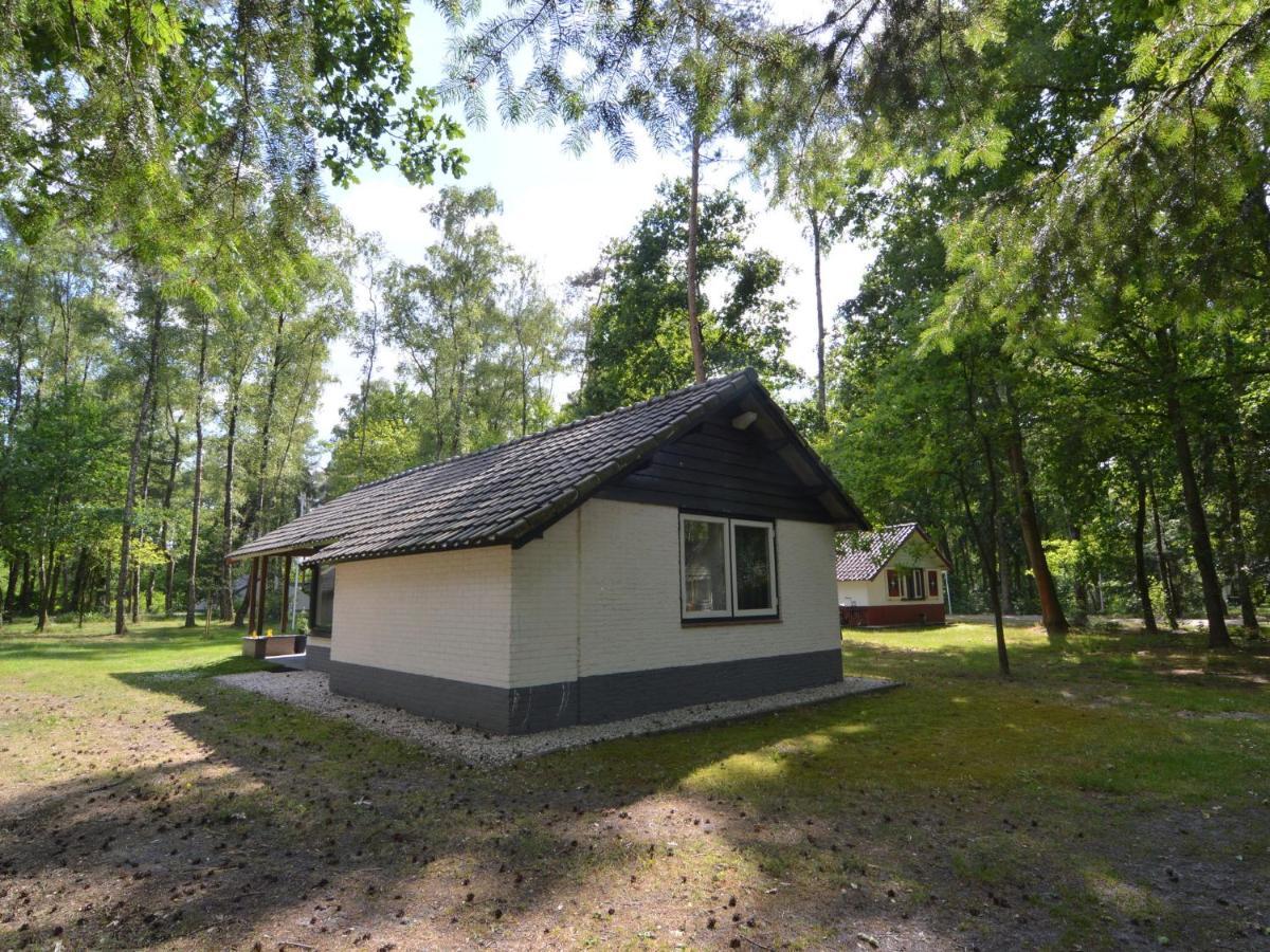 Detached Bungalow With Lovely Covered Terrace In A Nature Rich Holiday Park Stramproy Esterno foto